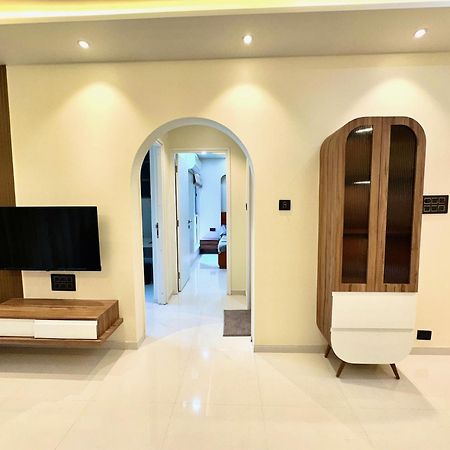 Peacock Palace 2Bhk Modern Ac Flat In Baner Pune Luaran gambar